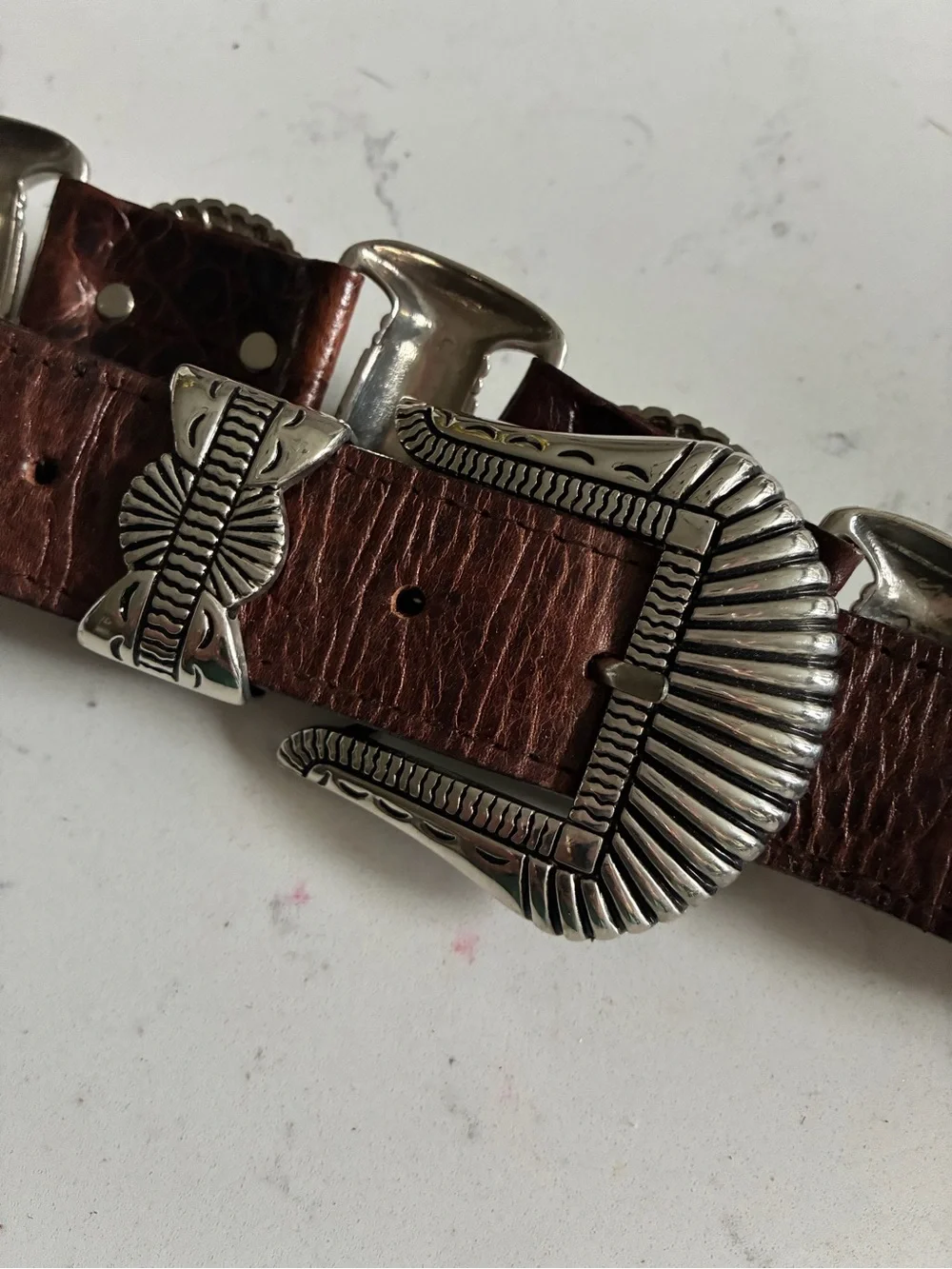 Women’s Brown Leather captiva Belt with Silver Accents